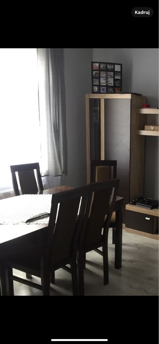 Sprzedam rozkladany stol z krzeslami