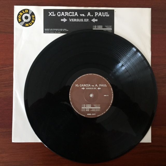 vinil XL Garcia vs. A. Paul