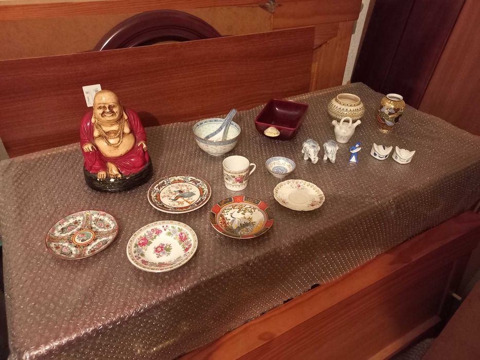 Buda grande, Pratinhos chineses , elefantes, taças e outros