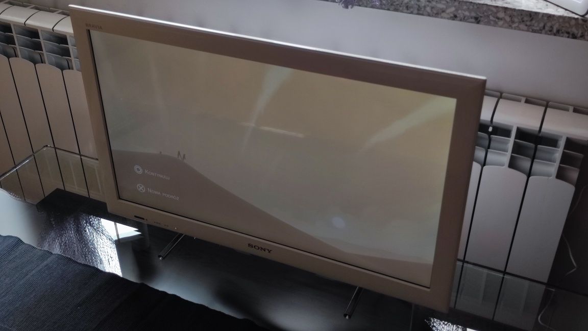 Telewizor Sony 26 cali KDL26EX550 w kolorze białym (idealny)