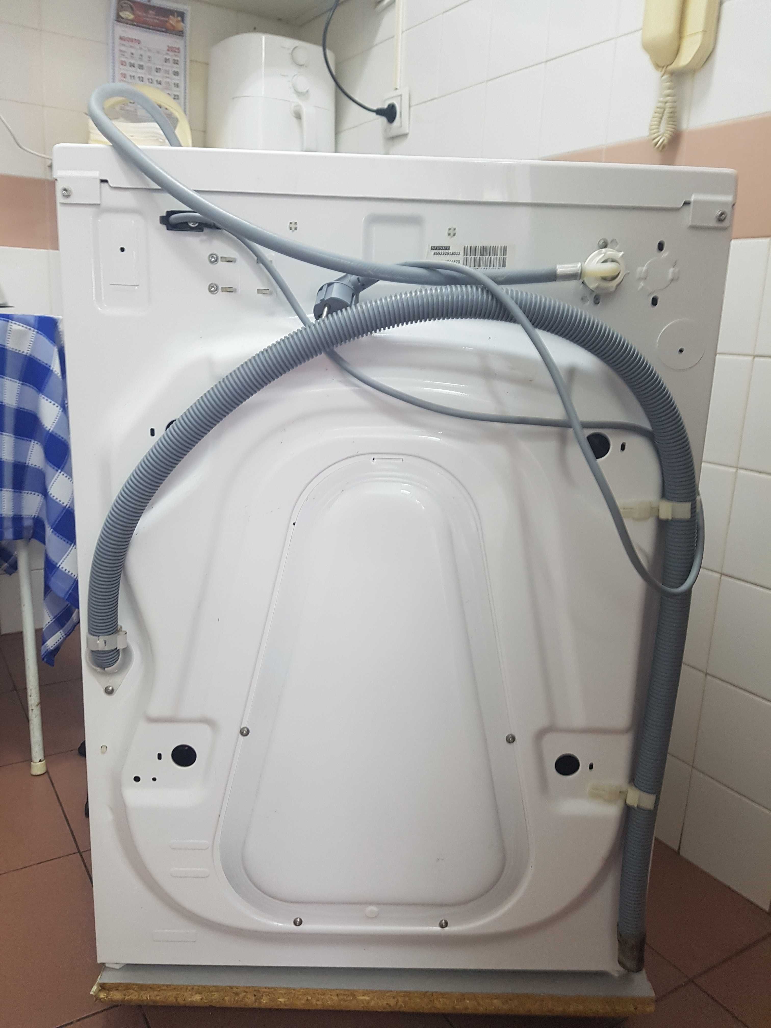 Máquina de lavar c/nova