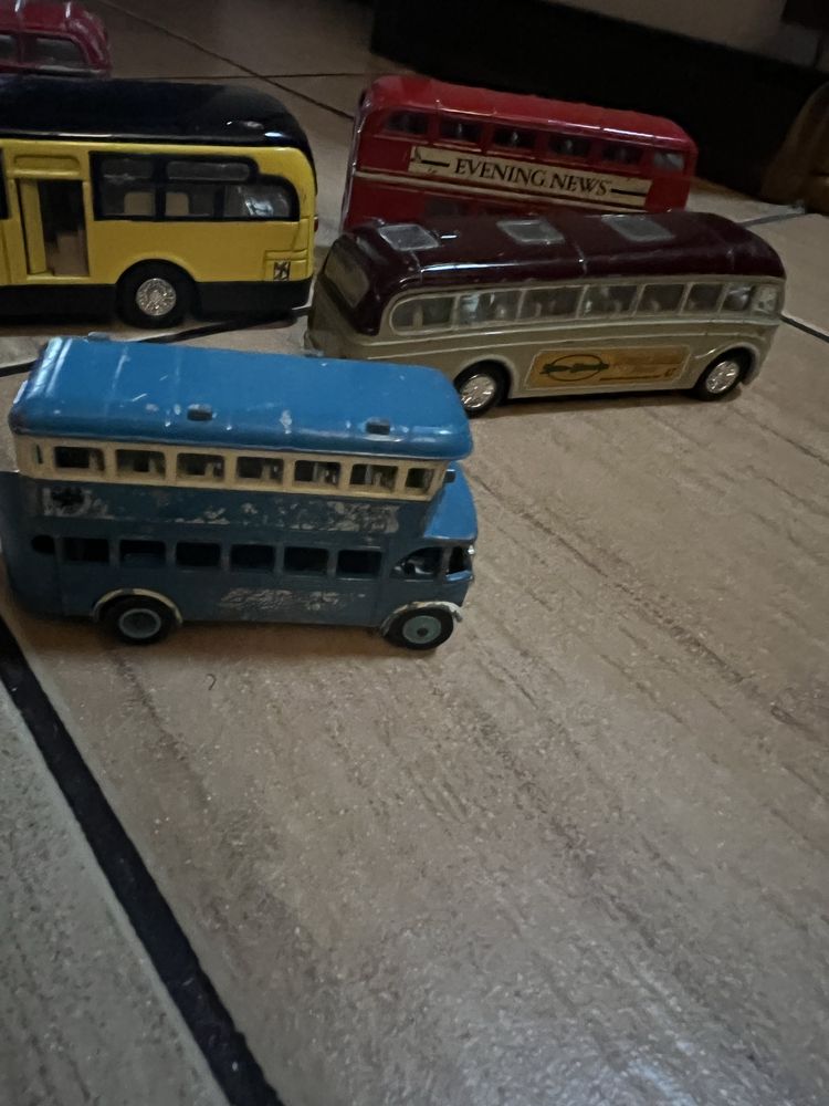 Autobusy metalowe