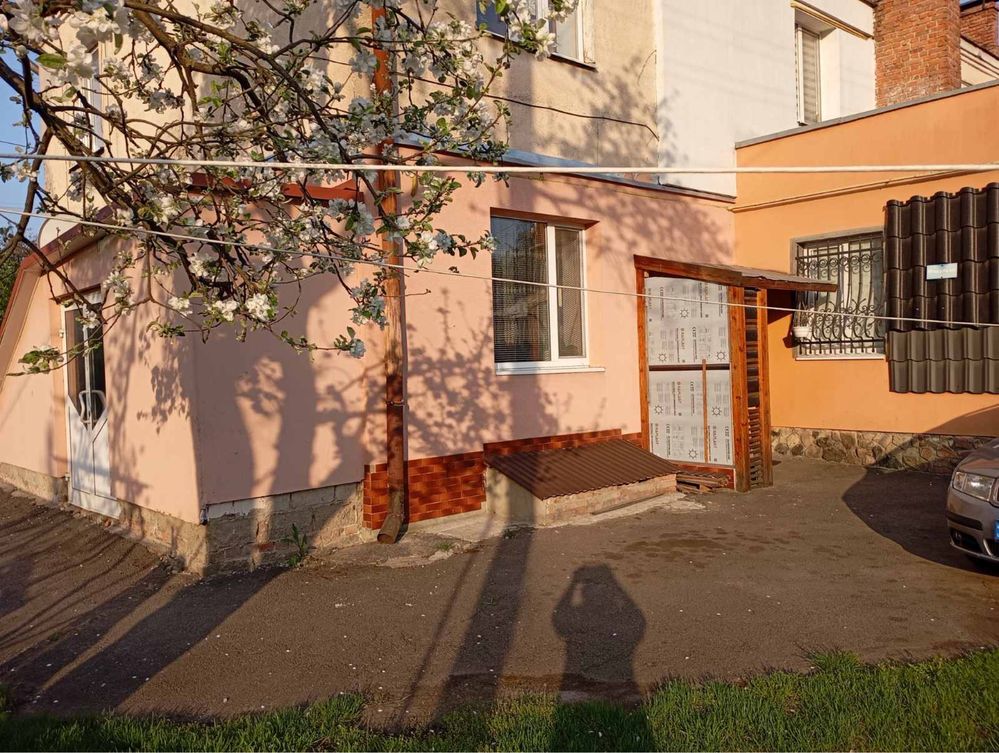Продаж 1-кімнатної квартири з окремим входом
