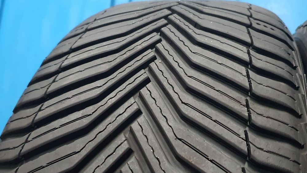 225/45 R17 Markowe opony całoroczne Michelin ! Rok 2022