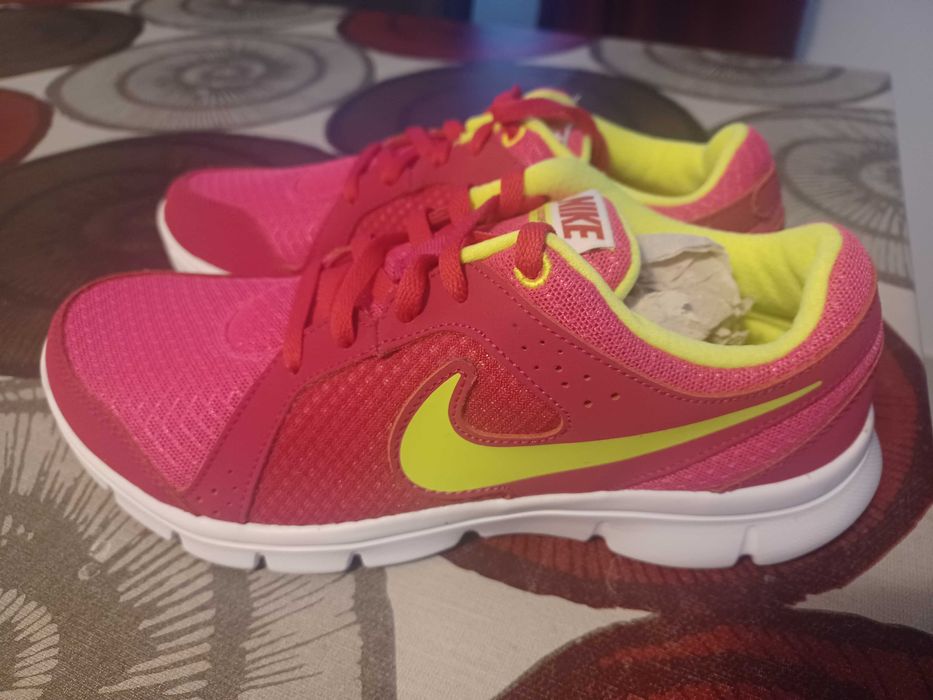 Sapatilhas novas nike