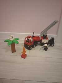 Wóz strażacki LEGO Duplo z dodatkami