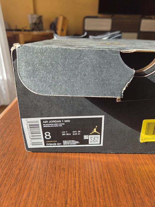 Oryginalne Air Jordan 1 Mid - R. 41