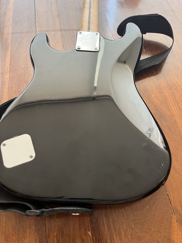 Squier Mini Stratocaster 3/4 Size, Black - usada
