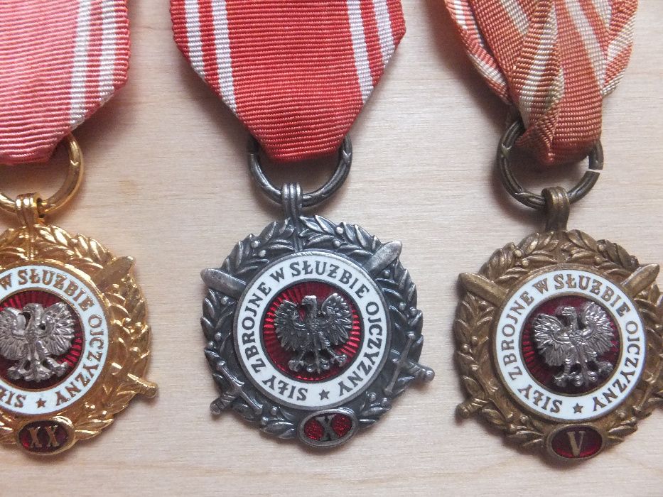1/Zestaw odznaczeń -Siły zbrojne w Służbie Ojczyzny V, X, XX lat