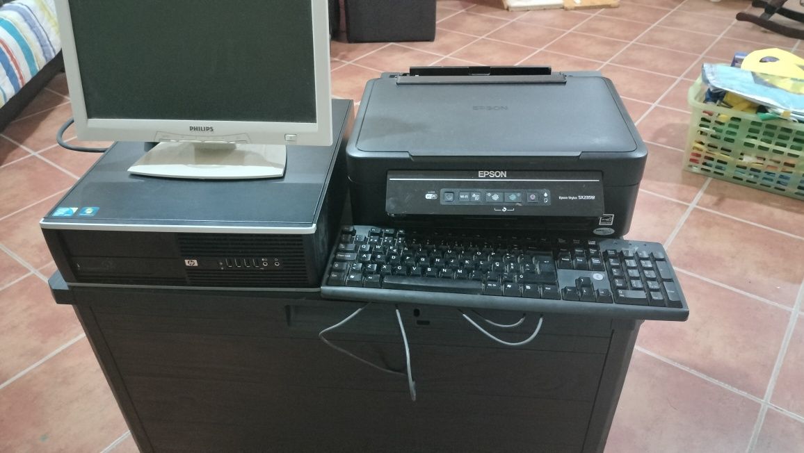 Computador Hp de secretária