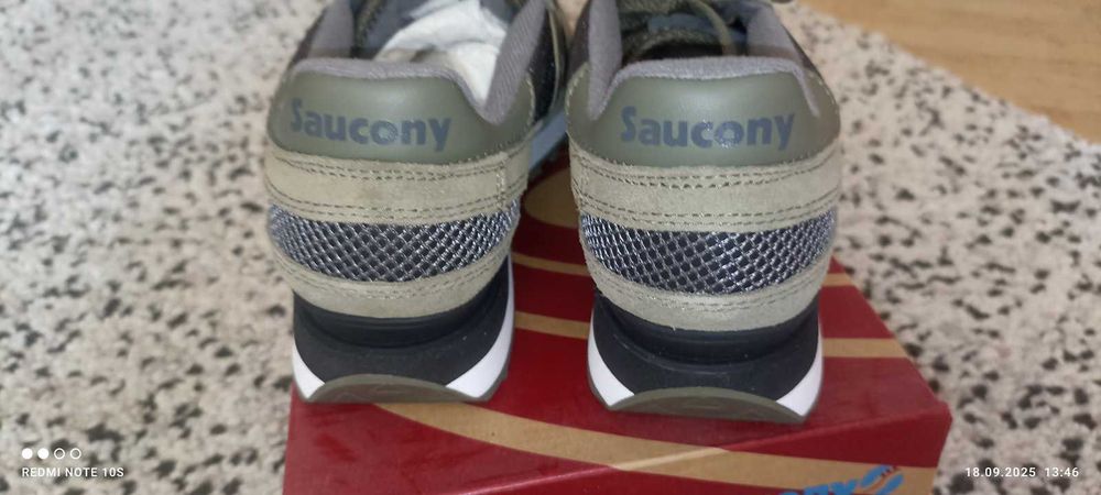 Кроссовки Saucony SHADOW