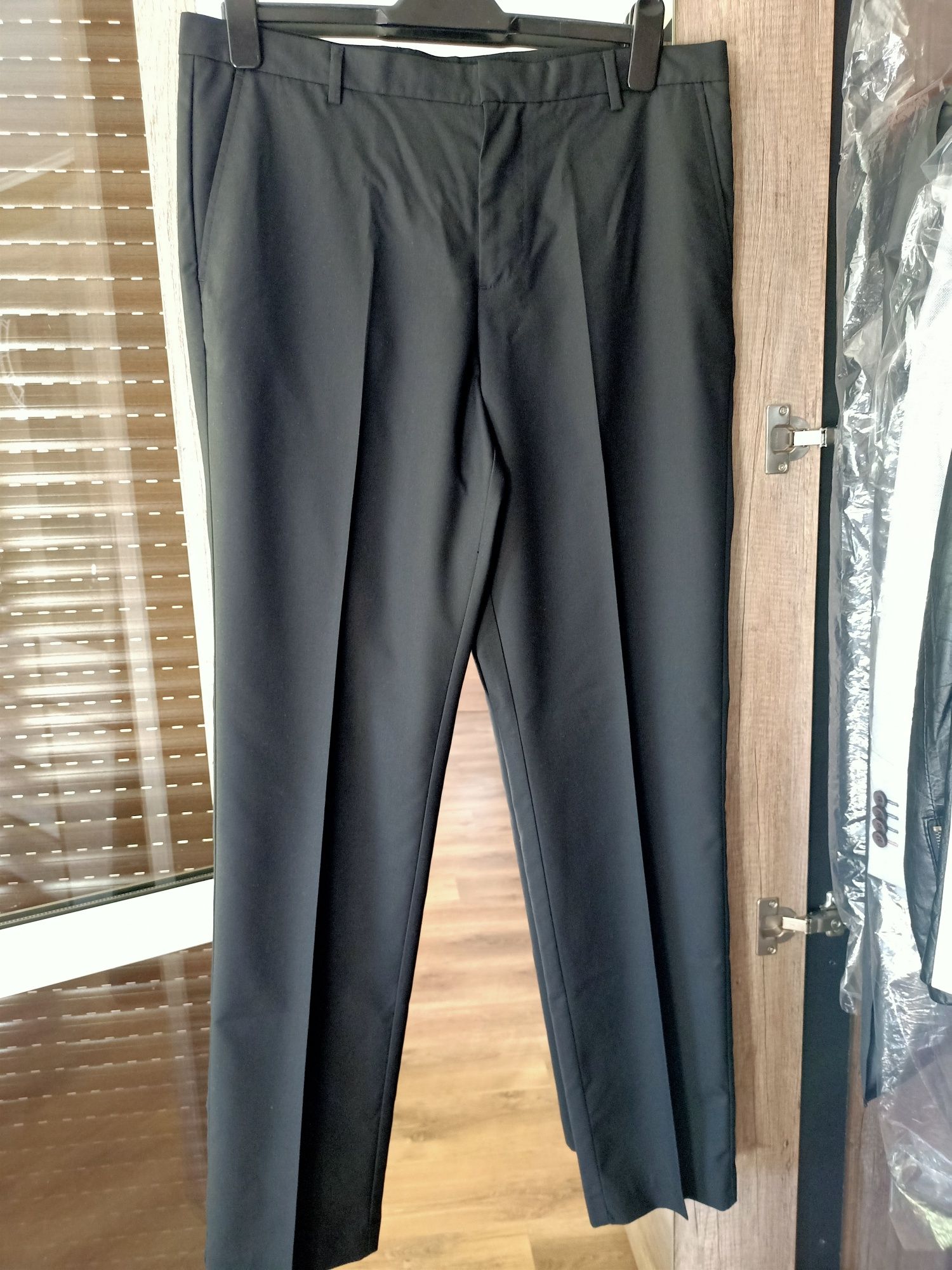 Eleganckie czarne spodnie, Burton, L