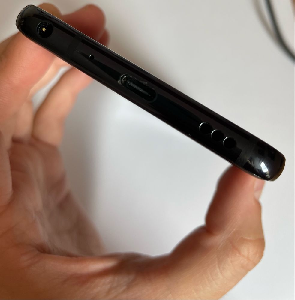 Смартфон LG G7 ThinQ