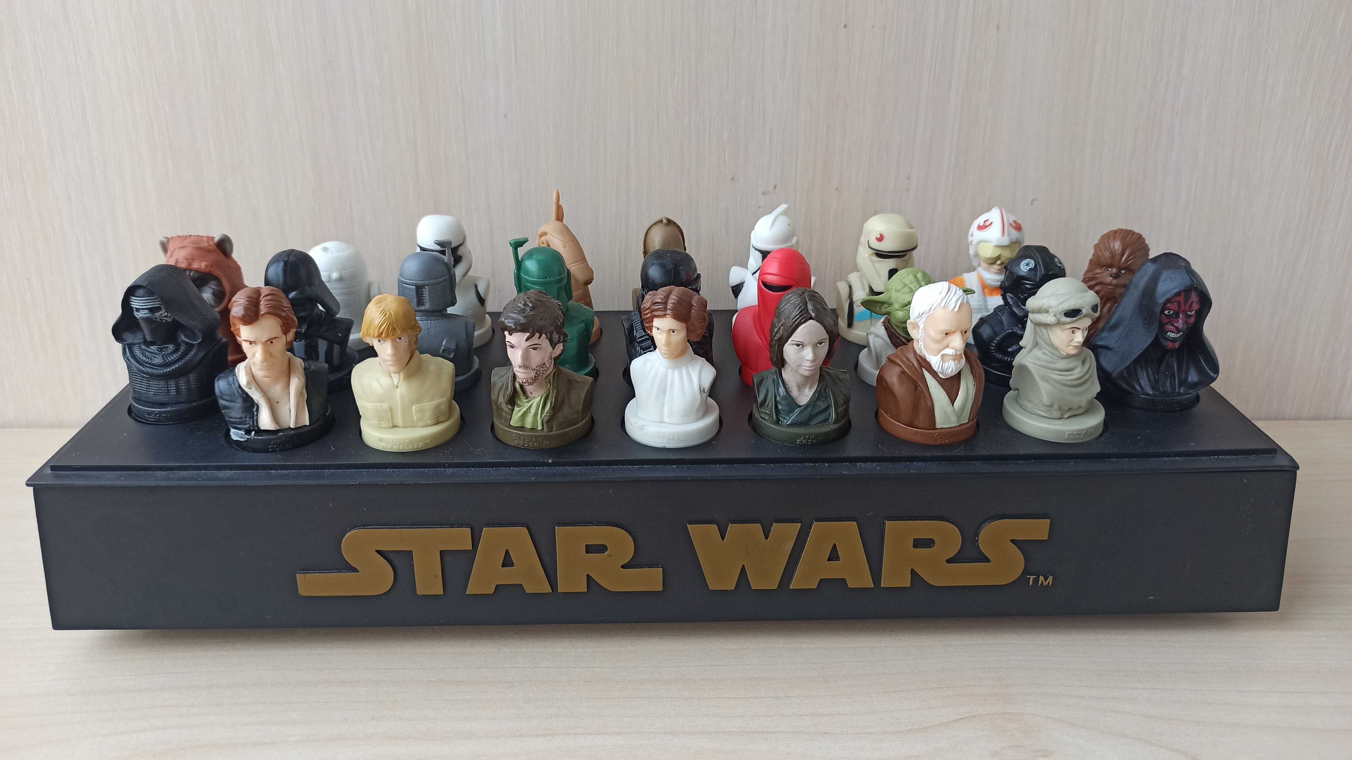 Колекції Варус Star Wars, Marvel, динозаври