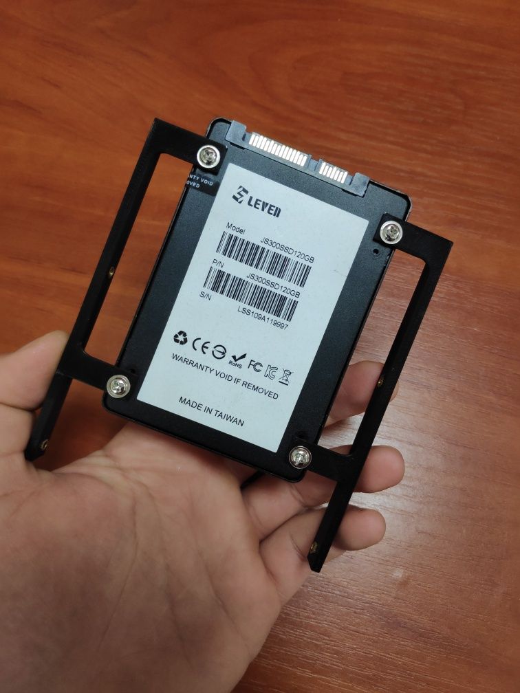 Фрейм-перехідник 2.5 SSD/HDD на 3.5