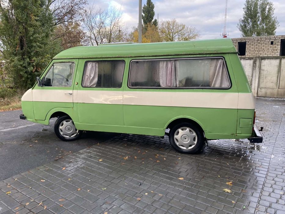 Мікроавтобус пасажир РАФ , на ходу, на ГАЗу, з документами порядок