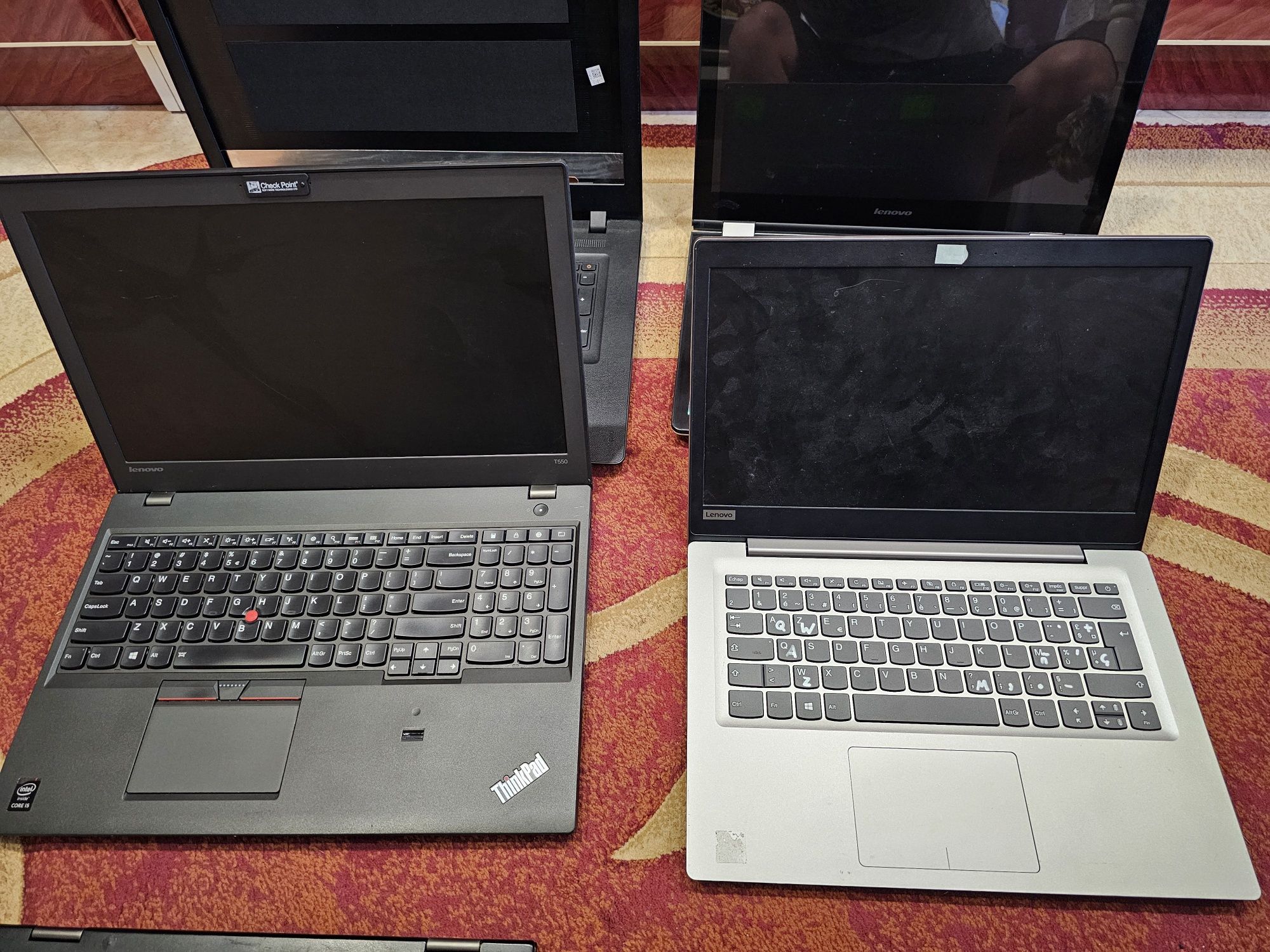 На розборку чи відновлення ноутбук Lenovo
