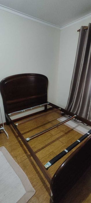 Quarto casal completo, madeira maciça