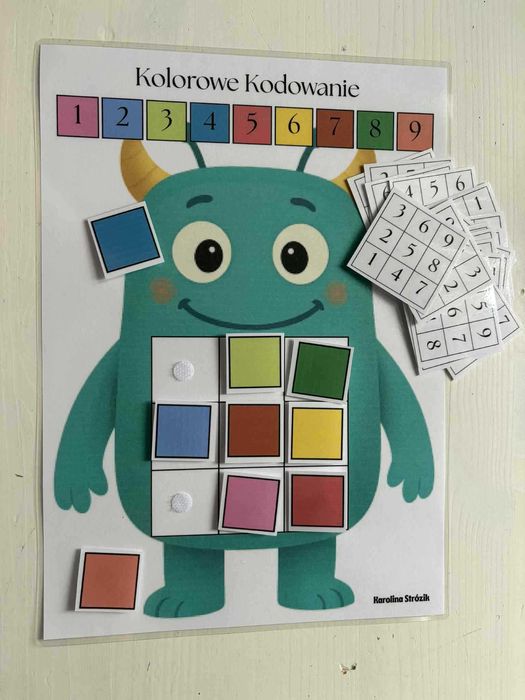 Układanka na rzepy cyfry kolory znajdź kolor Montessori karta pracy