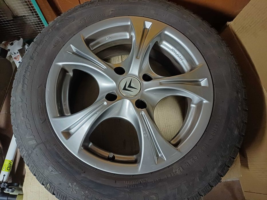 Alufelgi z oponami koła 15" 4x108 Alutec