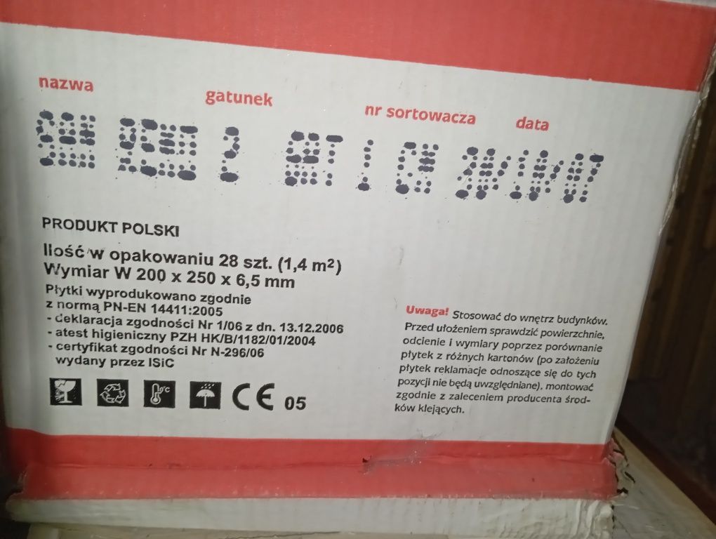 Płytki ceramiczne glazura ścienne i podłogowe