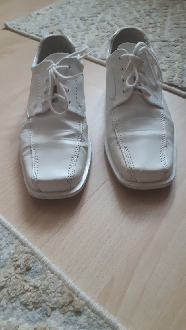 Buty komunijne dla chłopca r.32