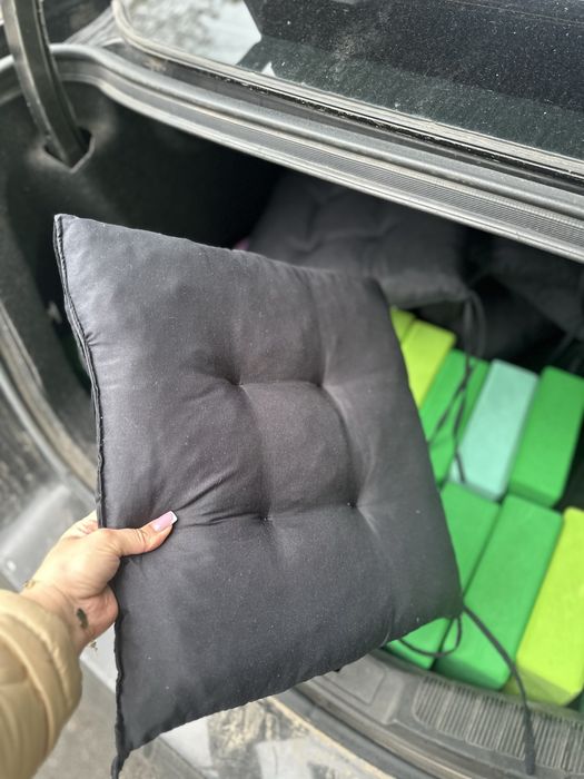 Продам подушки на стільці