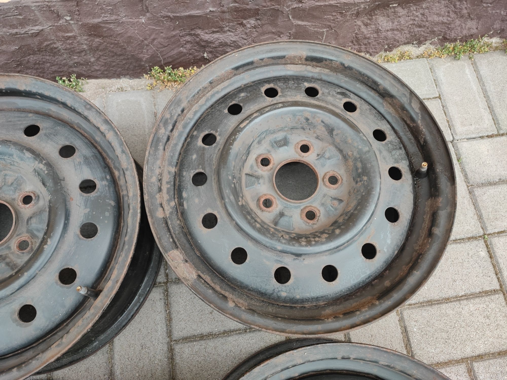 Felgi stalowe nissan renault 16" 5x114,3
