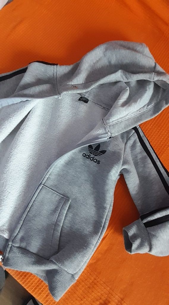 Bluza chłopięca Adidas w b.dobrym stanie