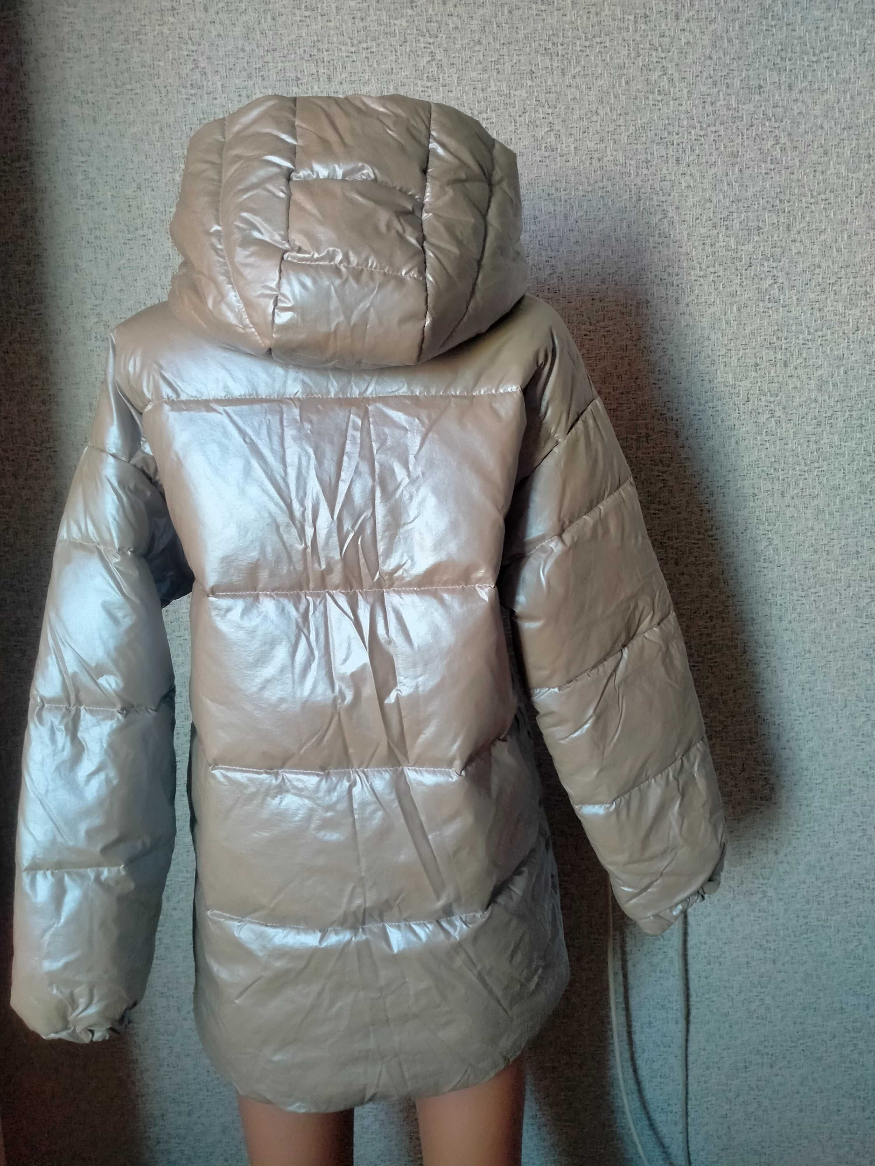 Курточка зимняя женская