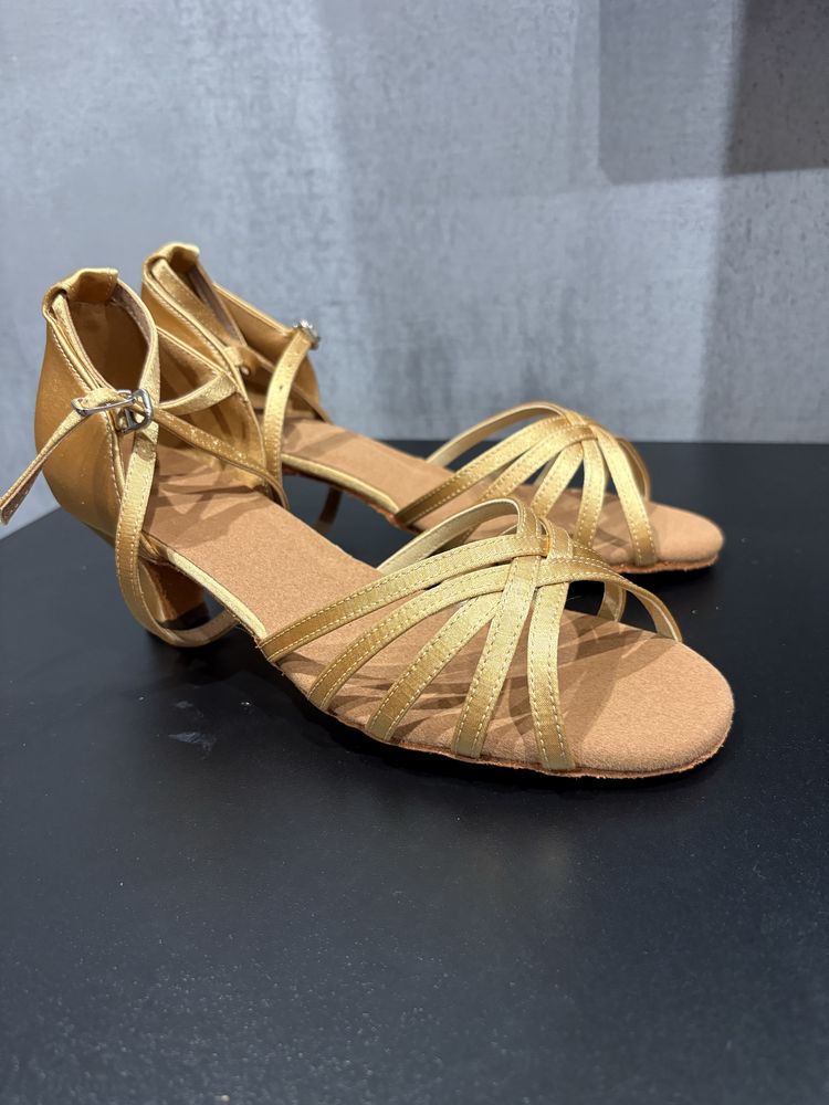Buty do tańca r. 39