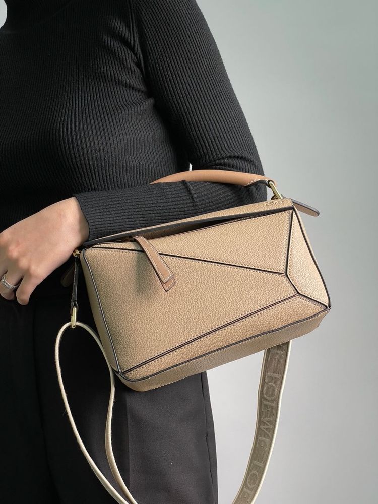 Torebka Loewe Small Puzzle Bag in Clasic Calfskin Beige
