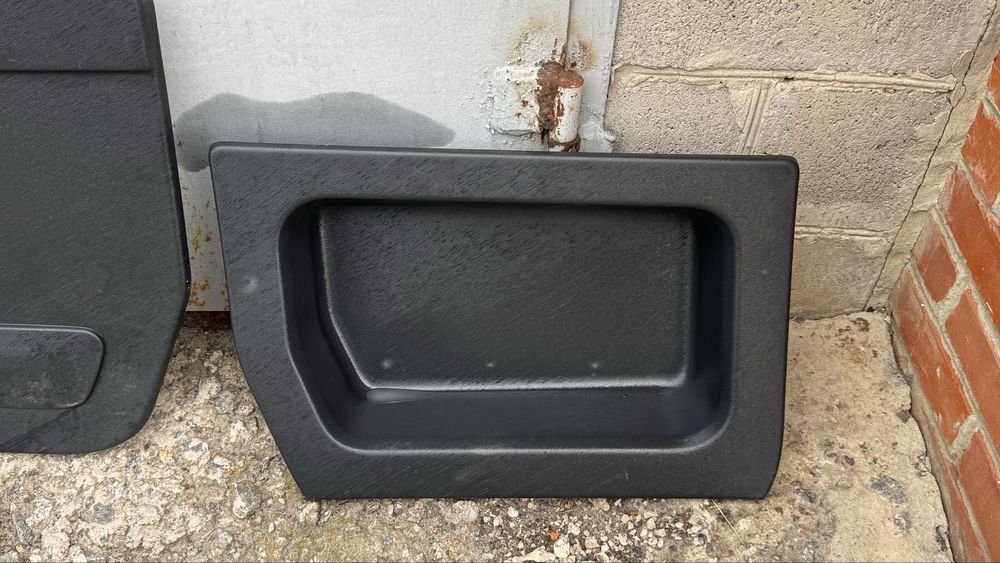 Продам пластик салону Renault Kongoo 2,3