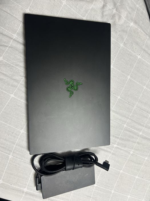 Не робочий ігровий ноутбук Razer Blade 15 RTX 2070 9750H