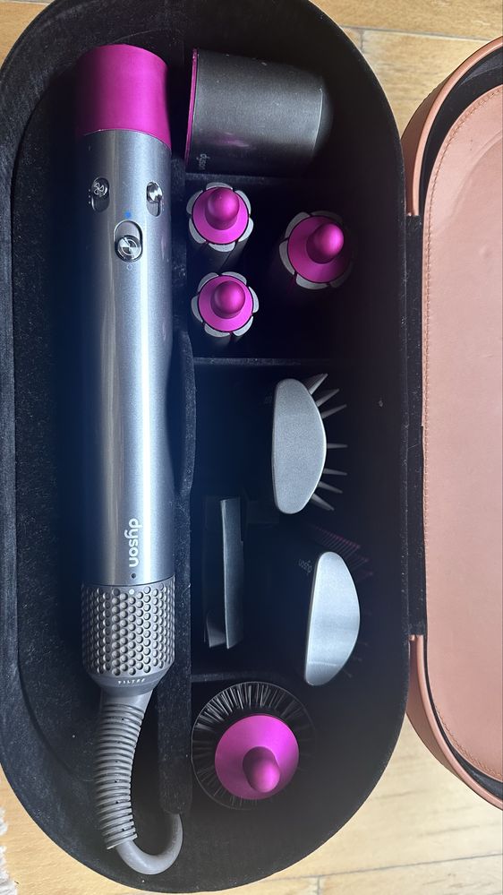 Modelador com secador dyson