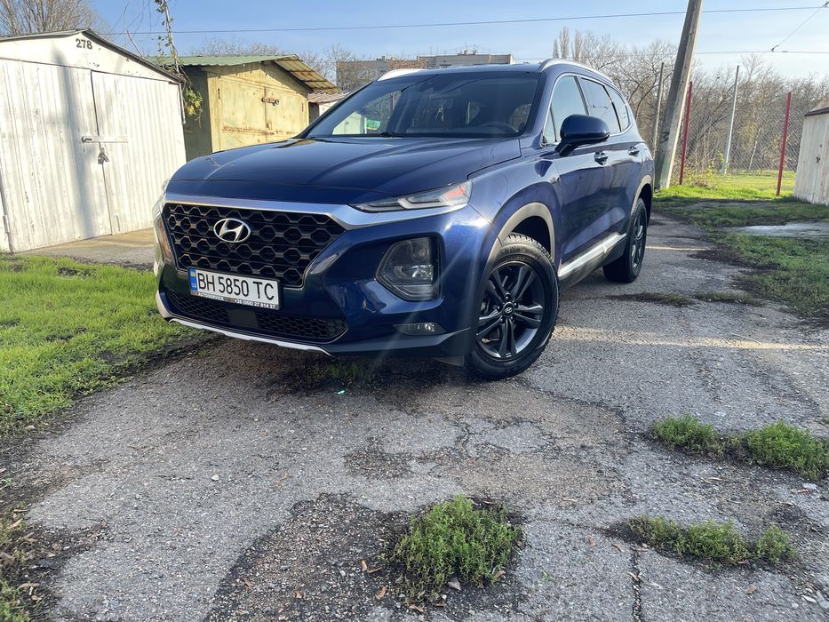 Продам Hyundai Santafe 2018 год