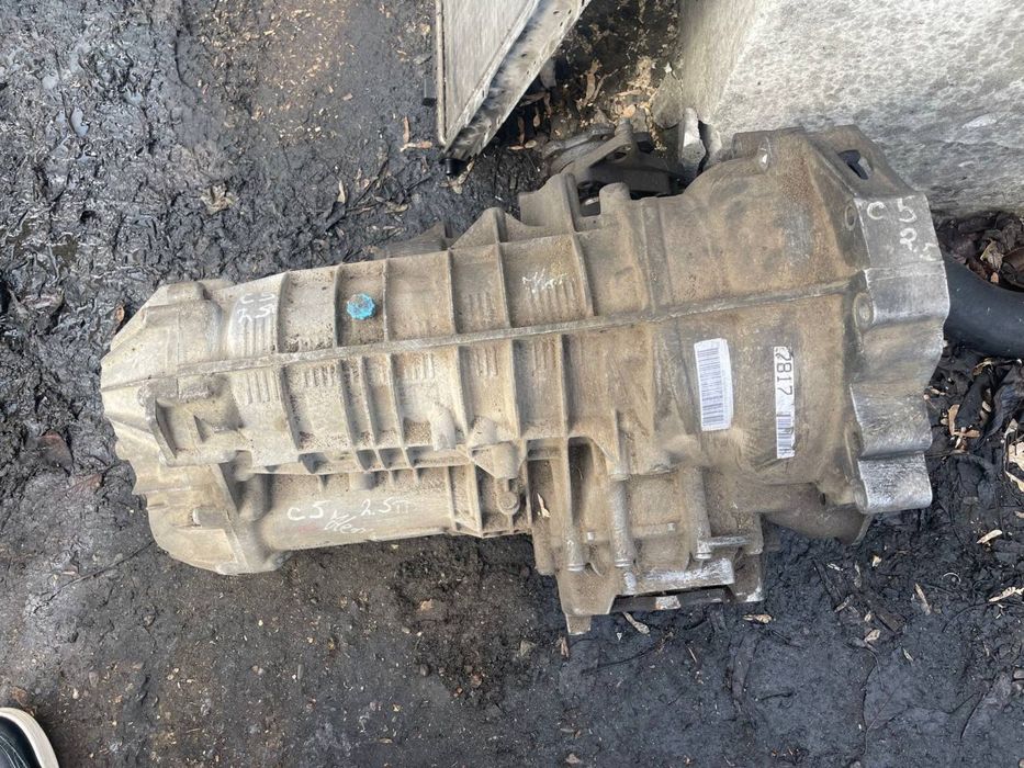 На запчастини витиснуло втулку