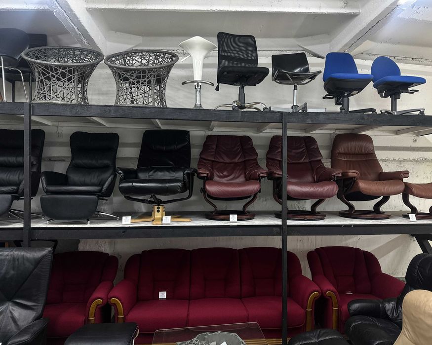 Шкіряні/м'які дивани/крісла/стільці/пуфи зЄвропи для дому/офісу/салону