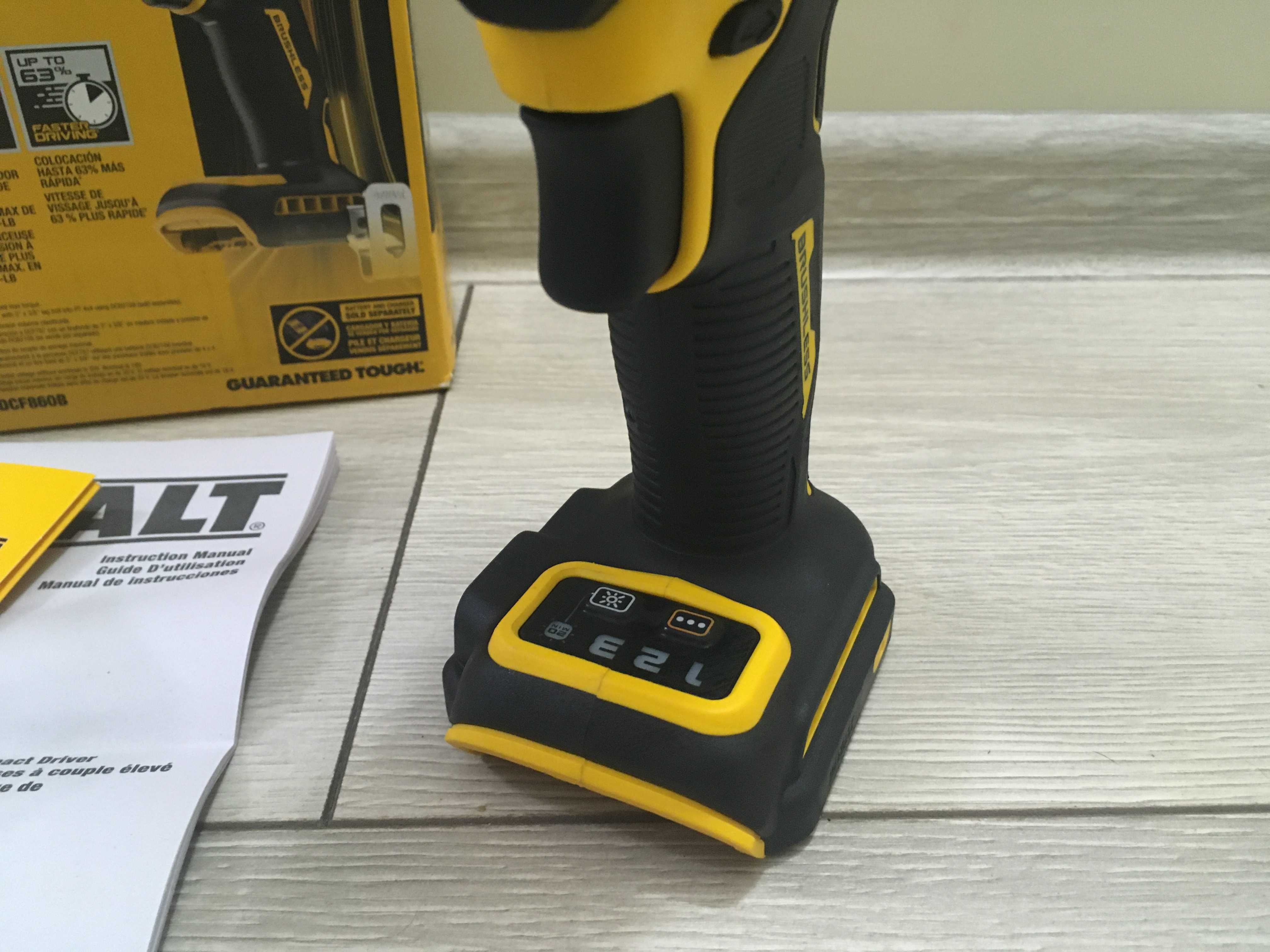 DeWALT DCF860  импакт Аккумуляторный бесщеточный гайковерт-шуруповёрт