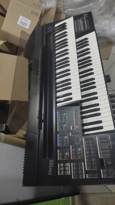 Organy elektroniczne Yamaha HE 6
