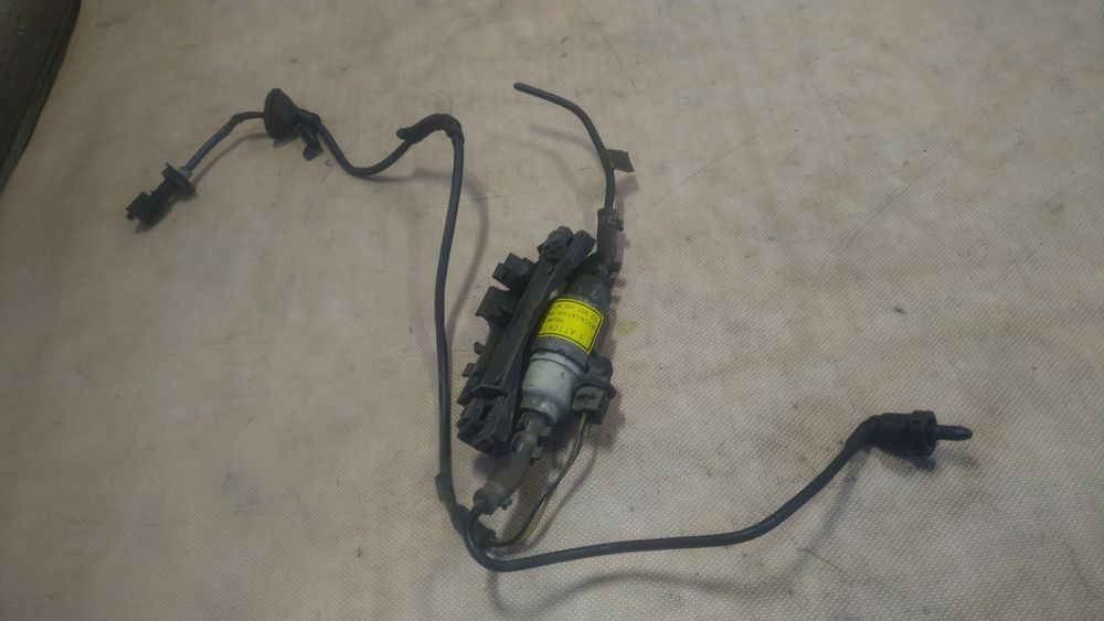 ) Touran 1 Golf V Octavia pompa paliwa Webasto