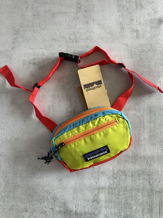 Nerka Patagonia kolorowa lekka saszetka sportowa na ramię i biodra