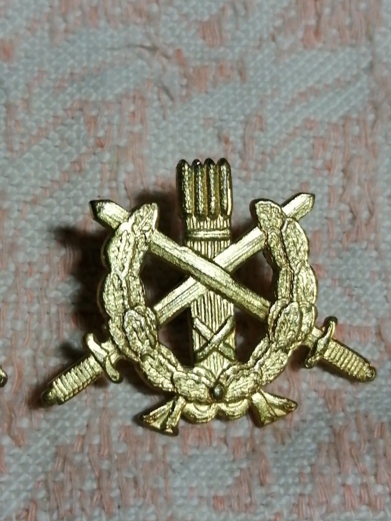 Pins Militares Antigos