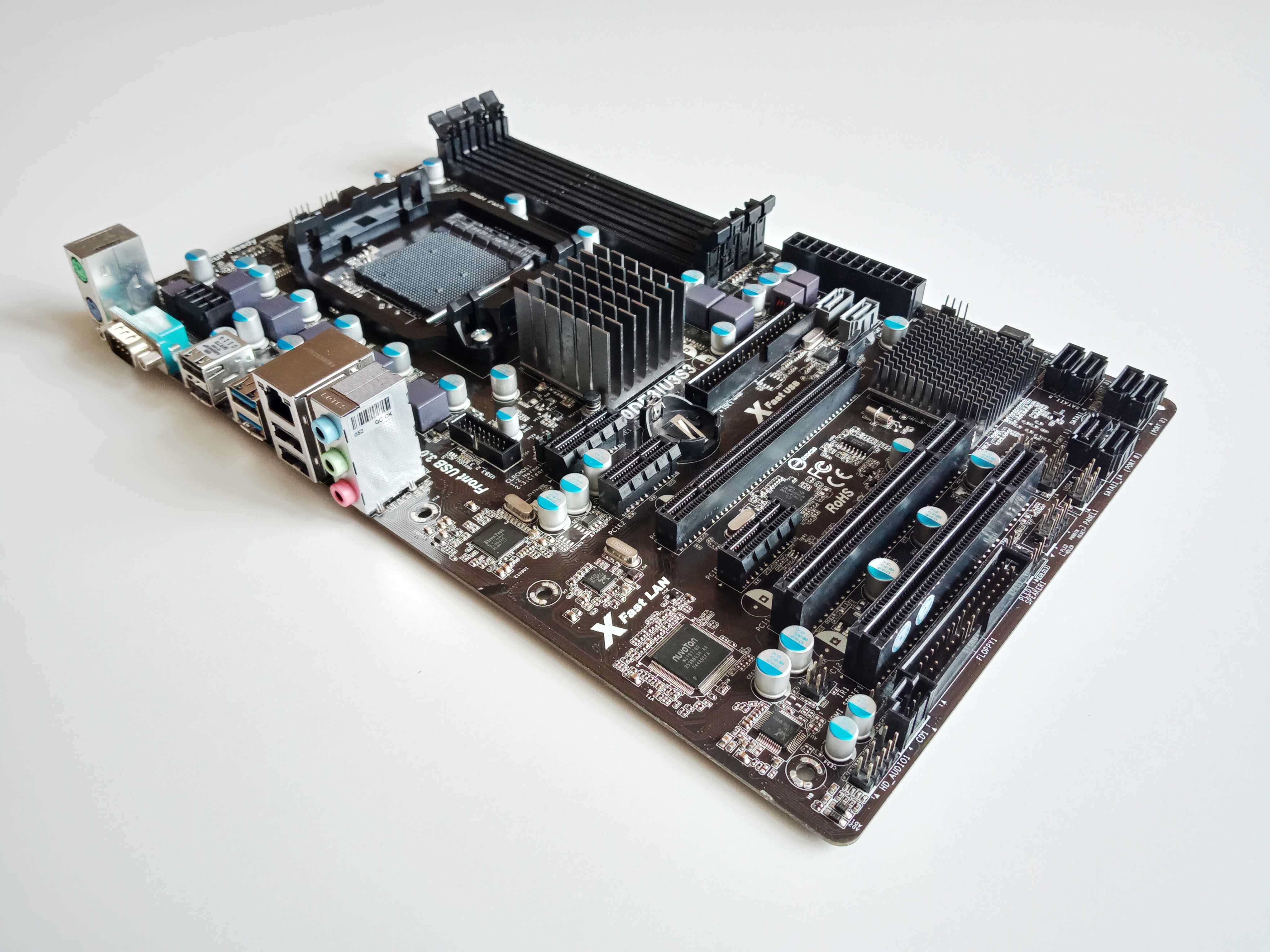 Płyta główna ASRock 980DE3/U3S3, PCIe 2.0, DDR3, USB 3.0, SATA III
