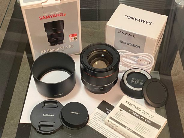 SAMYANG AF 85mm f1.4 Canon RF + stacja jak nowy!!