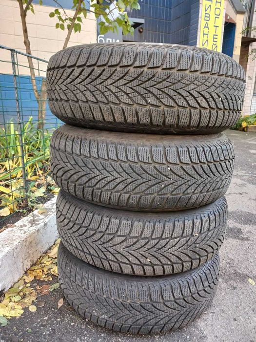 зимова резина 195/65 R15 Goodyear Ultragrip