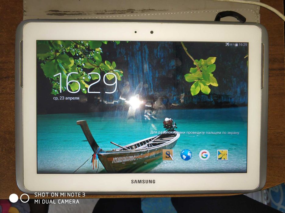 Планшет Samsung GT-N8000 в хорошем состоянии.