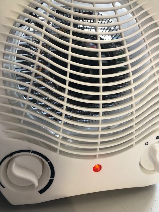 2в1 :вентилятор +тепловентилятор
220V,50 Hz