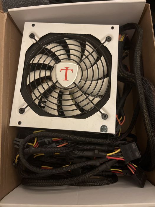 Aerocool Templarius Imperator 750