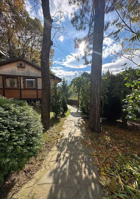 Продаж унікального Відпочинкового комплексу На Озерах